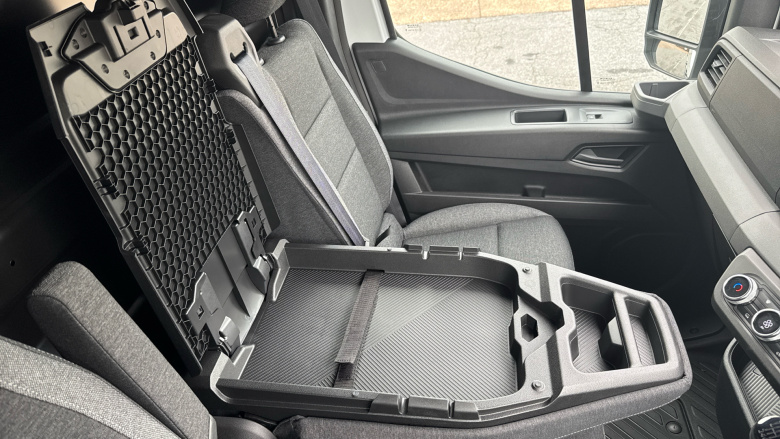 Renault Master Mwb Diesel Fwd MM35 Blue dCi 130 Advance Medium Roof Van